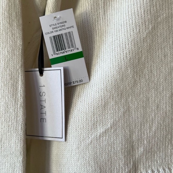 1.State cutout shoulder turtleneck sweater in L color antique white - Picture 3 of 3